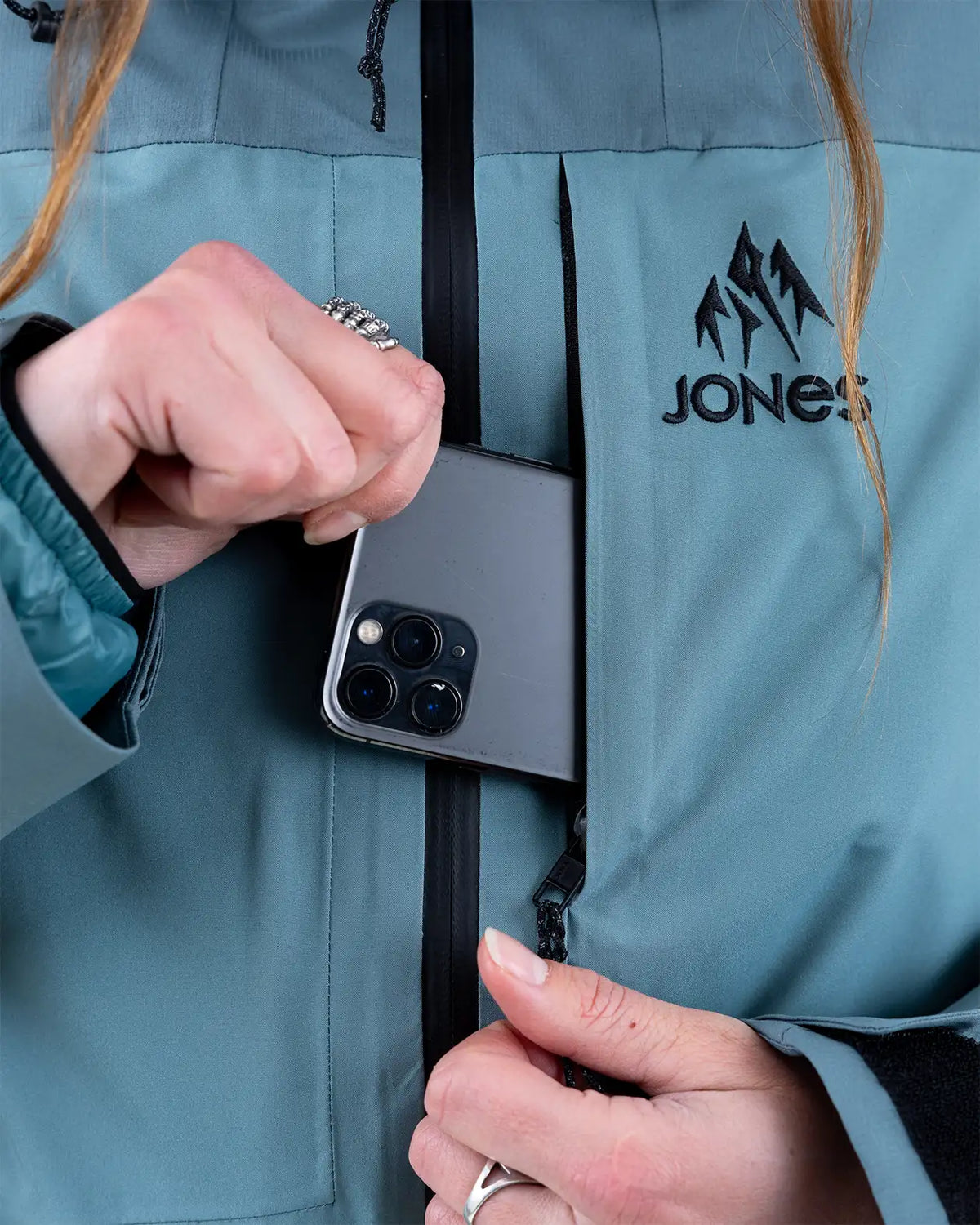 Women’s MTN Surf Recycled Jacket | Jones Women’s MTN Surf Recycled Jacket Jones Snowboards High Performance